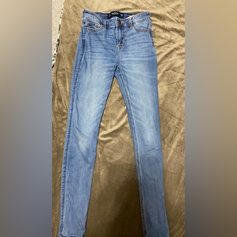 Hollister jeans, barley worn, no rips